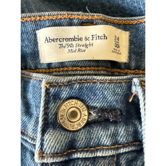 Abercrombie & Fitch Women’s The 90’s Straight Mid-Rise Jean Size 24/00 Short - Picture 9 of 11
